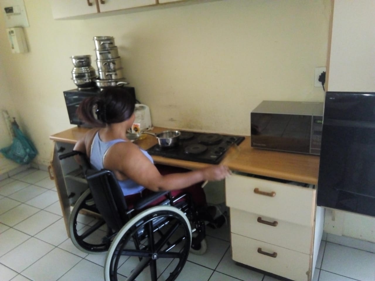 Chatsworth Cheshire Idenpendent Living Village Resident cooking